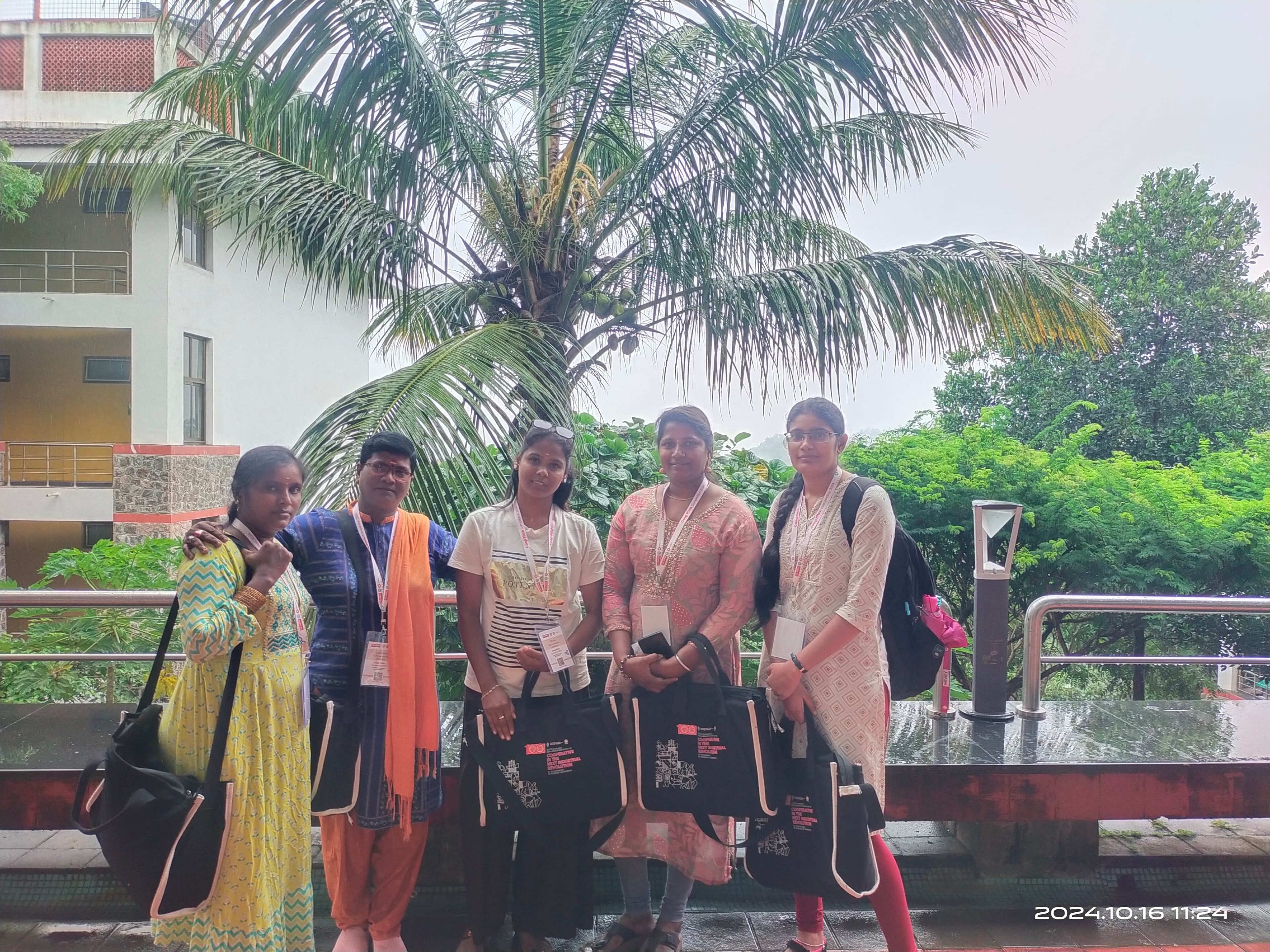 Discussion with cooperative members