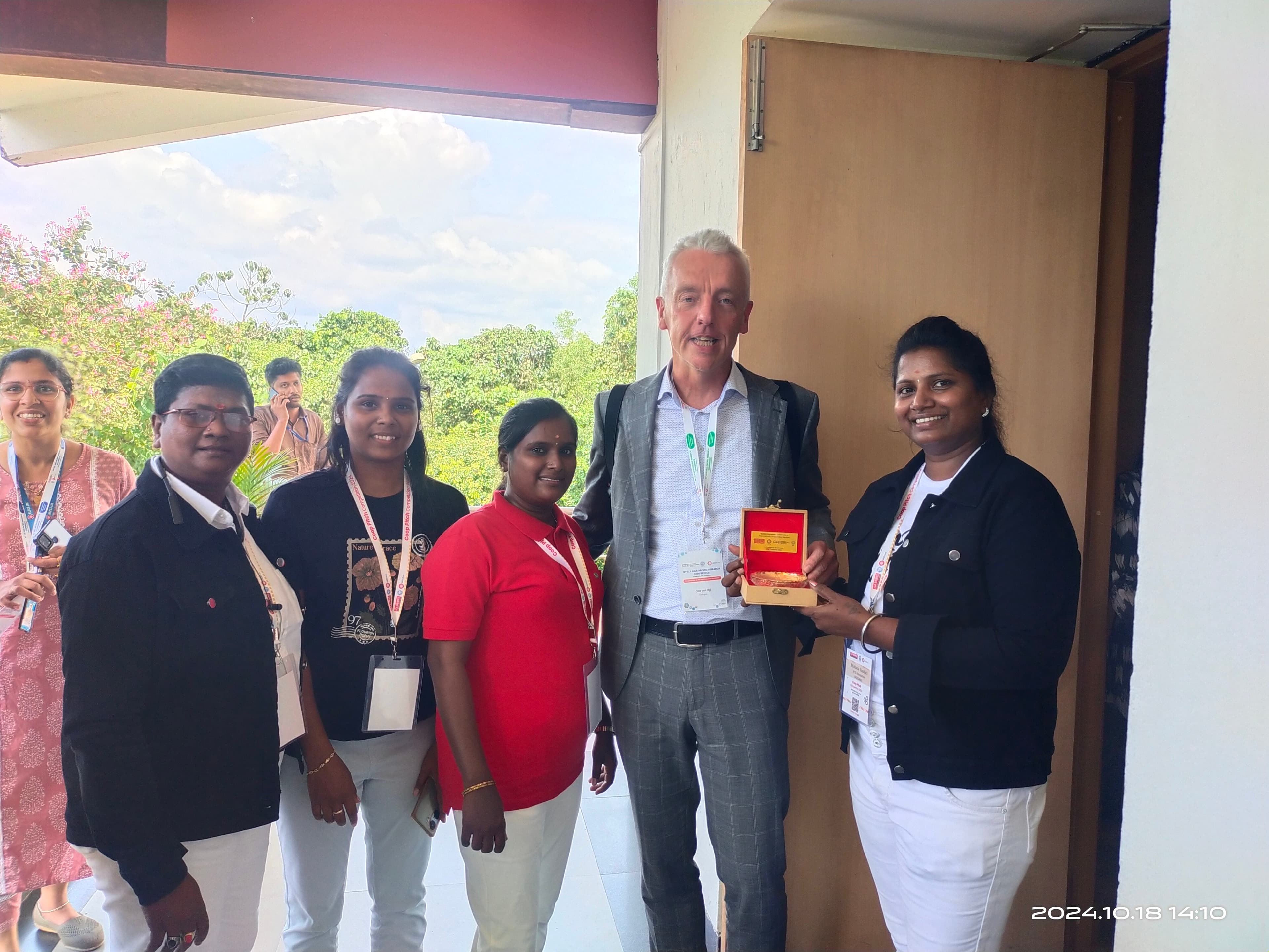 Networking with cooperative stakeholders